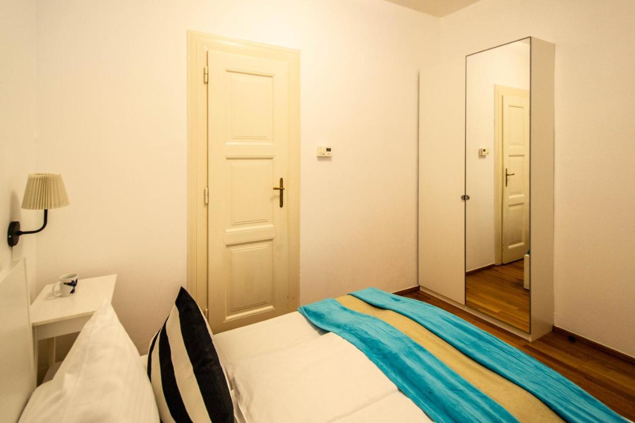Labyrinth Apartments By Ruterra Prague Luaran gambar