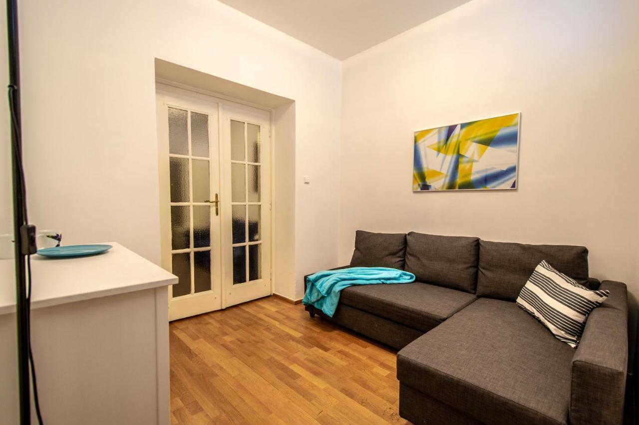 Labyrinth Apartments By Ruterra Prague Luaran gambar