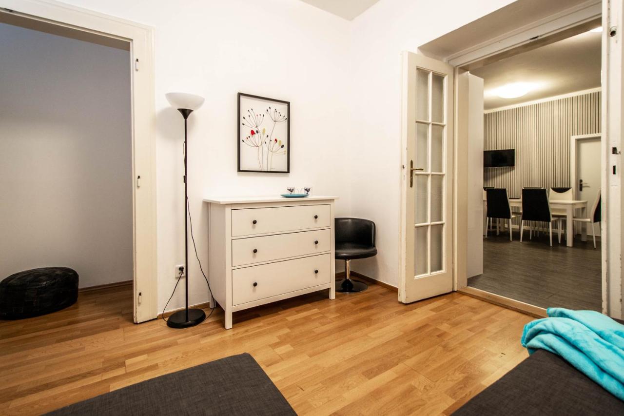 Labyrinth Apartments By Ruterra Prague Luaran gambar